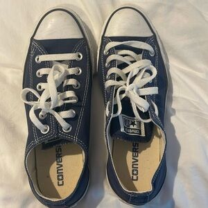 Converse Chuck Taylor All Star Canvas used but great condition 7.5 navy blue